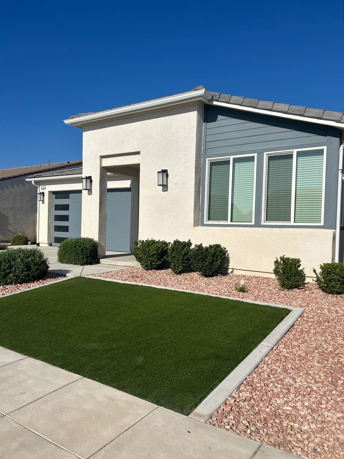 428 Cathedral Ct S, Madera, CA 93636