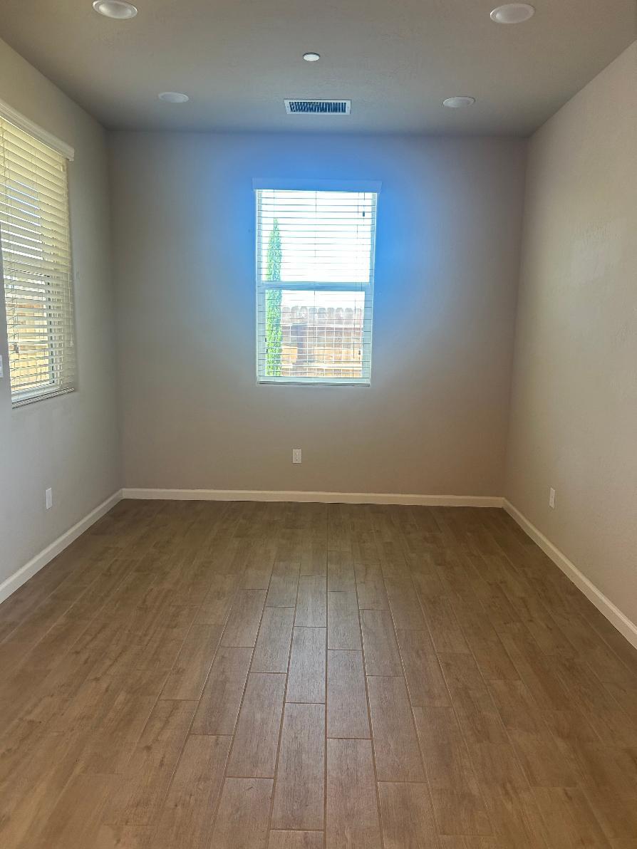 428 Cathedral Ct S, Madera, CA 93636