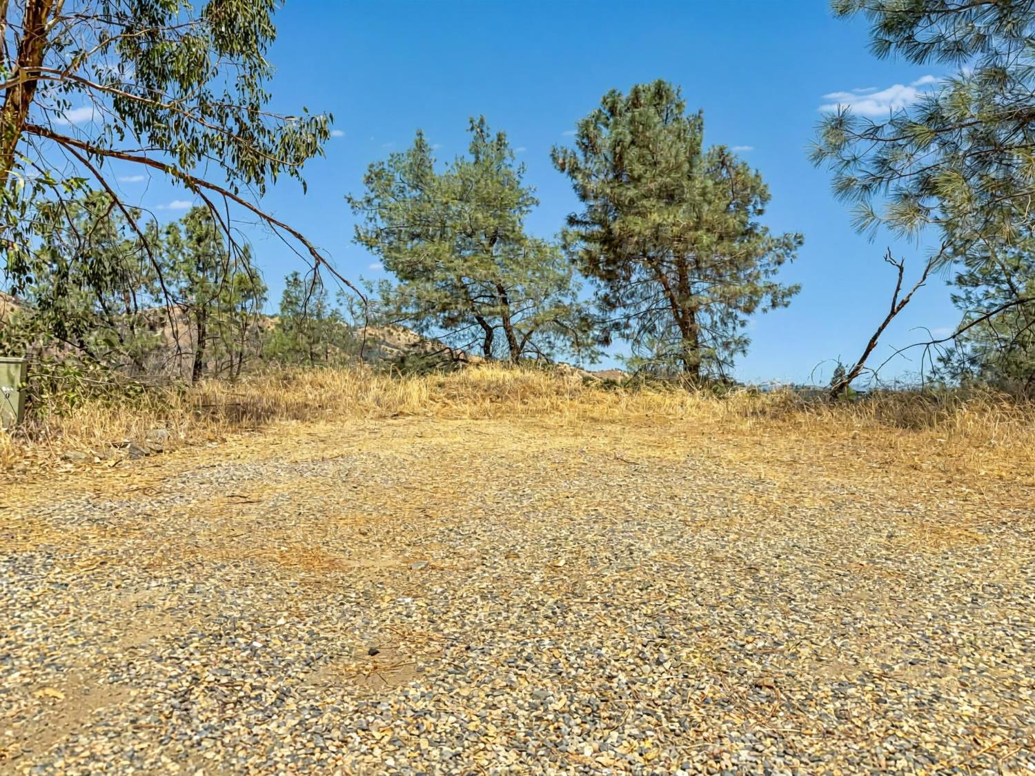 28090 Sky Harbour Rd, Friant, CA 93626