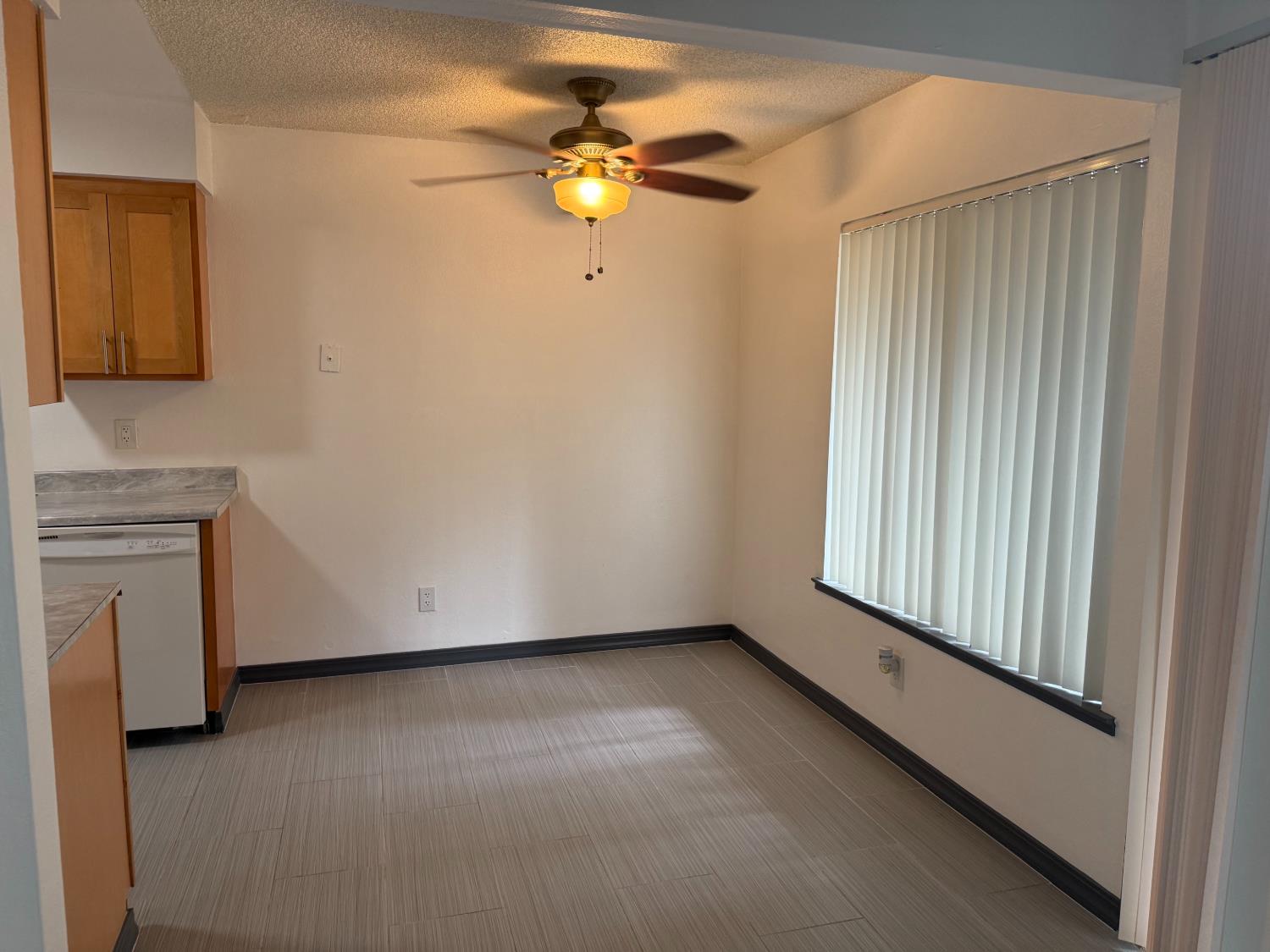 1550 W Ashlan Ave #113, Fresno, CA 93705