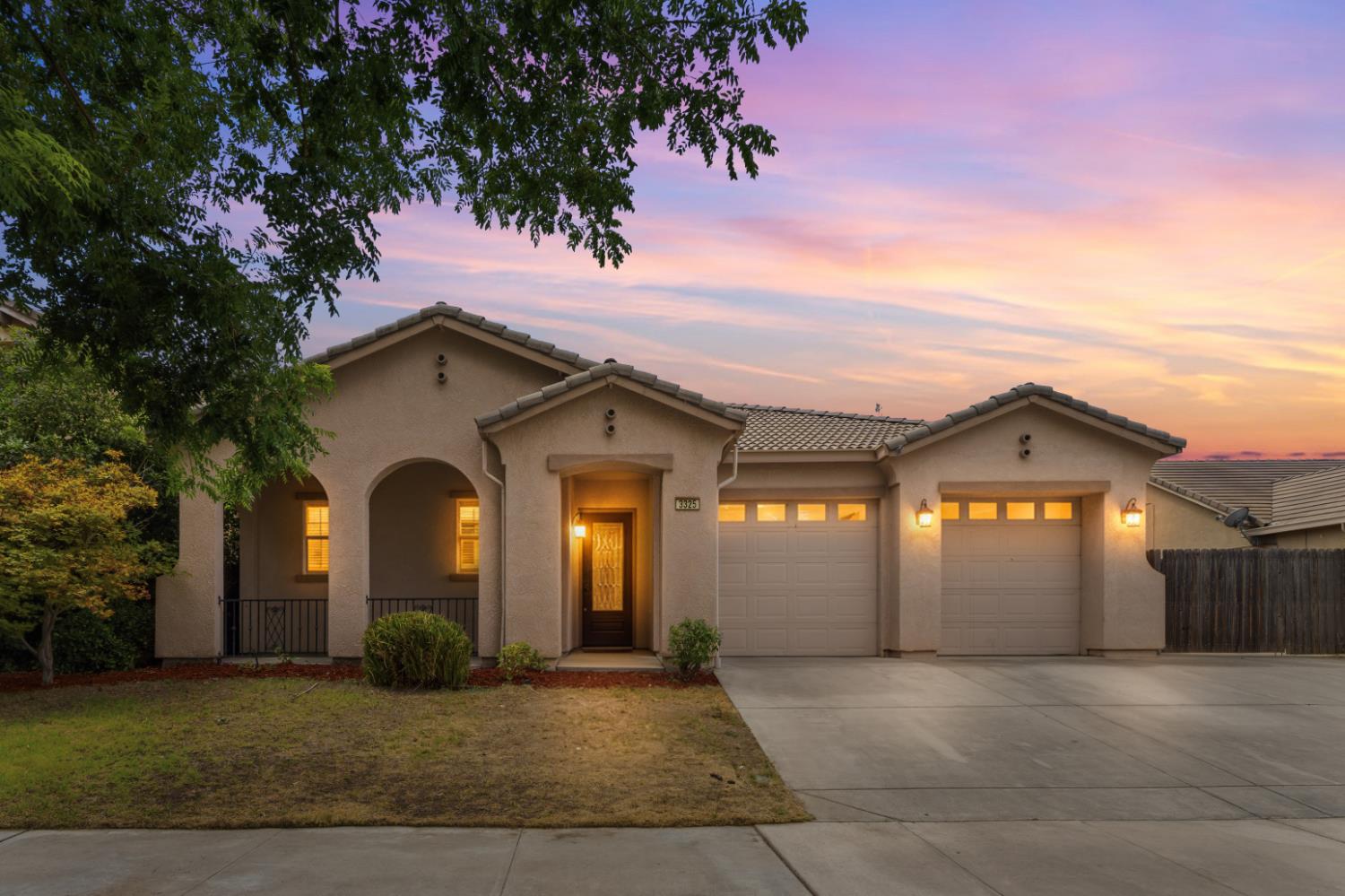 3325 W Stewart Ave, Visalia, CA 93291