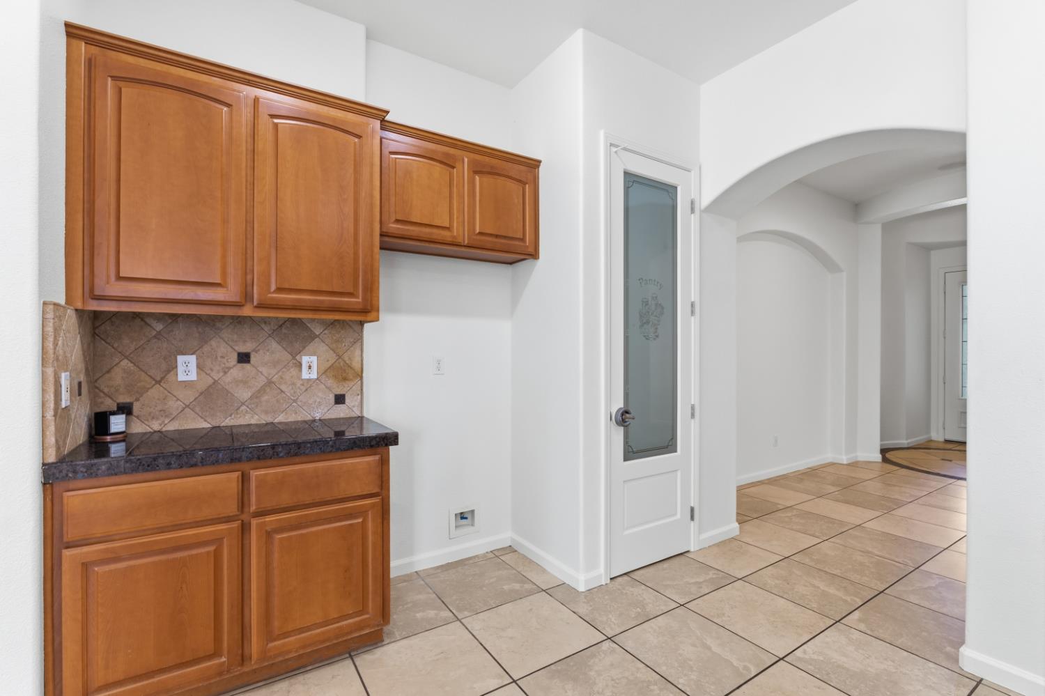 3325 W Stewart Ave, Visalia, CA 93291