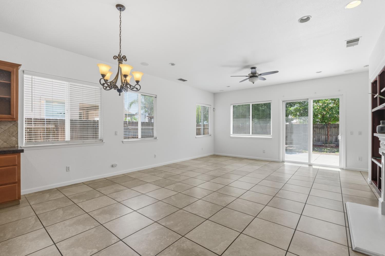 3325 W Stewart Ave, Visalia, CA 93291