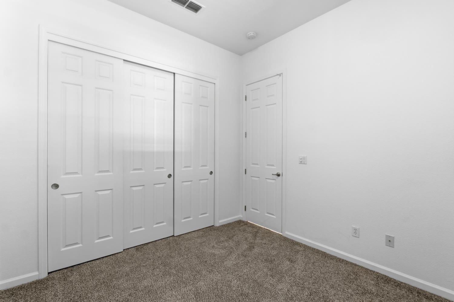 3325 W Stewart Ave, Visalia, CA 93291