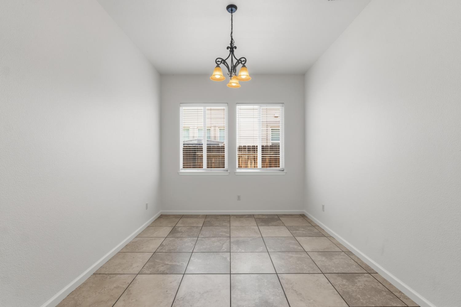3325 W Stewart Ave, Visalia, CA 93291