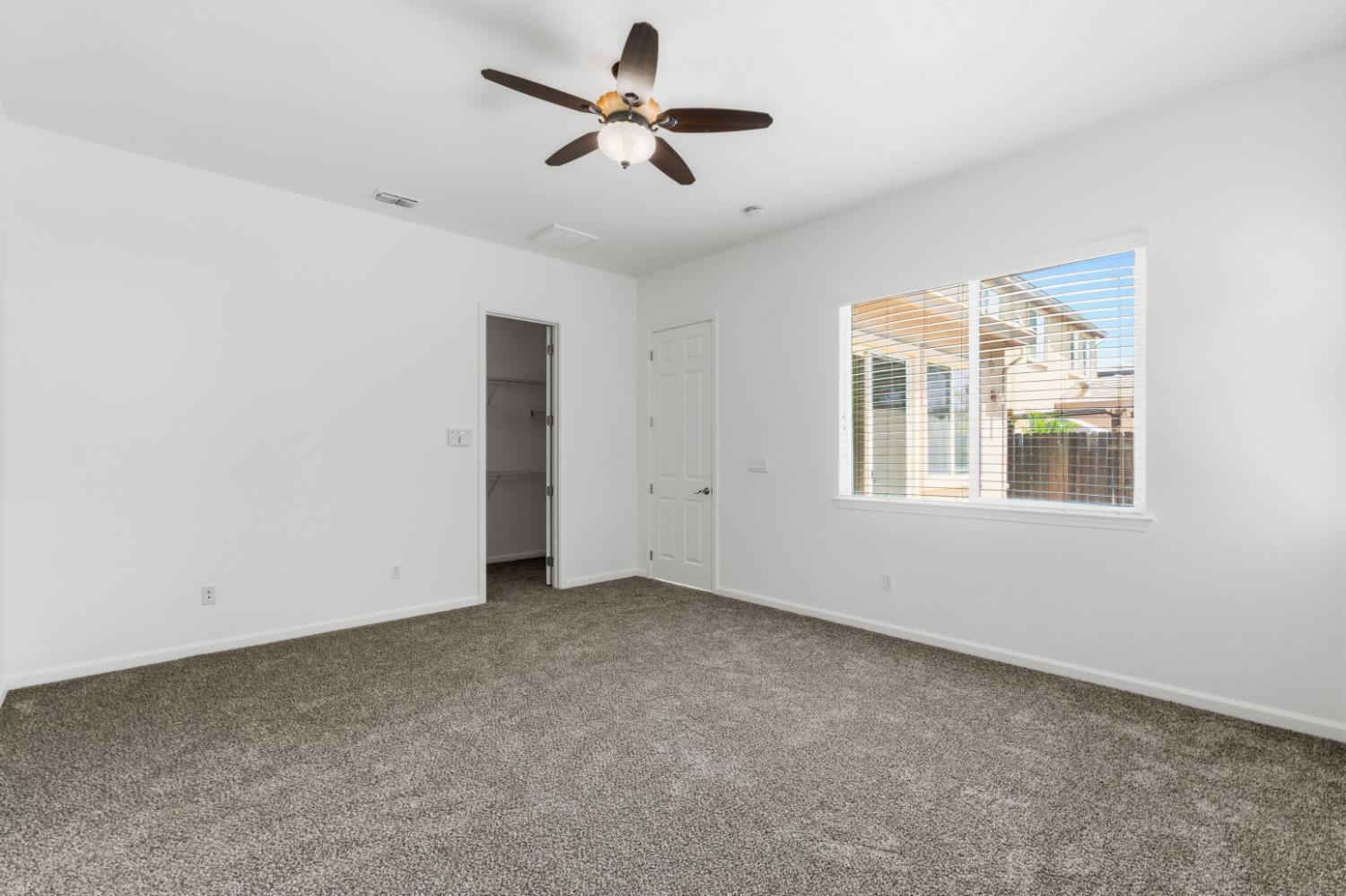 3325 W Stewart Ave, Visalia, CA 93291