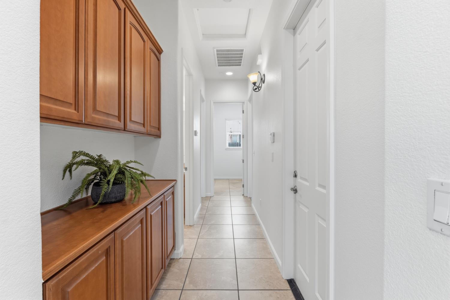 3325 W Stewart Ave, Visalia, CA 93291