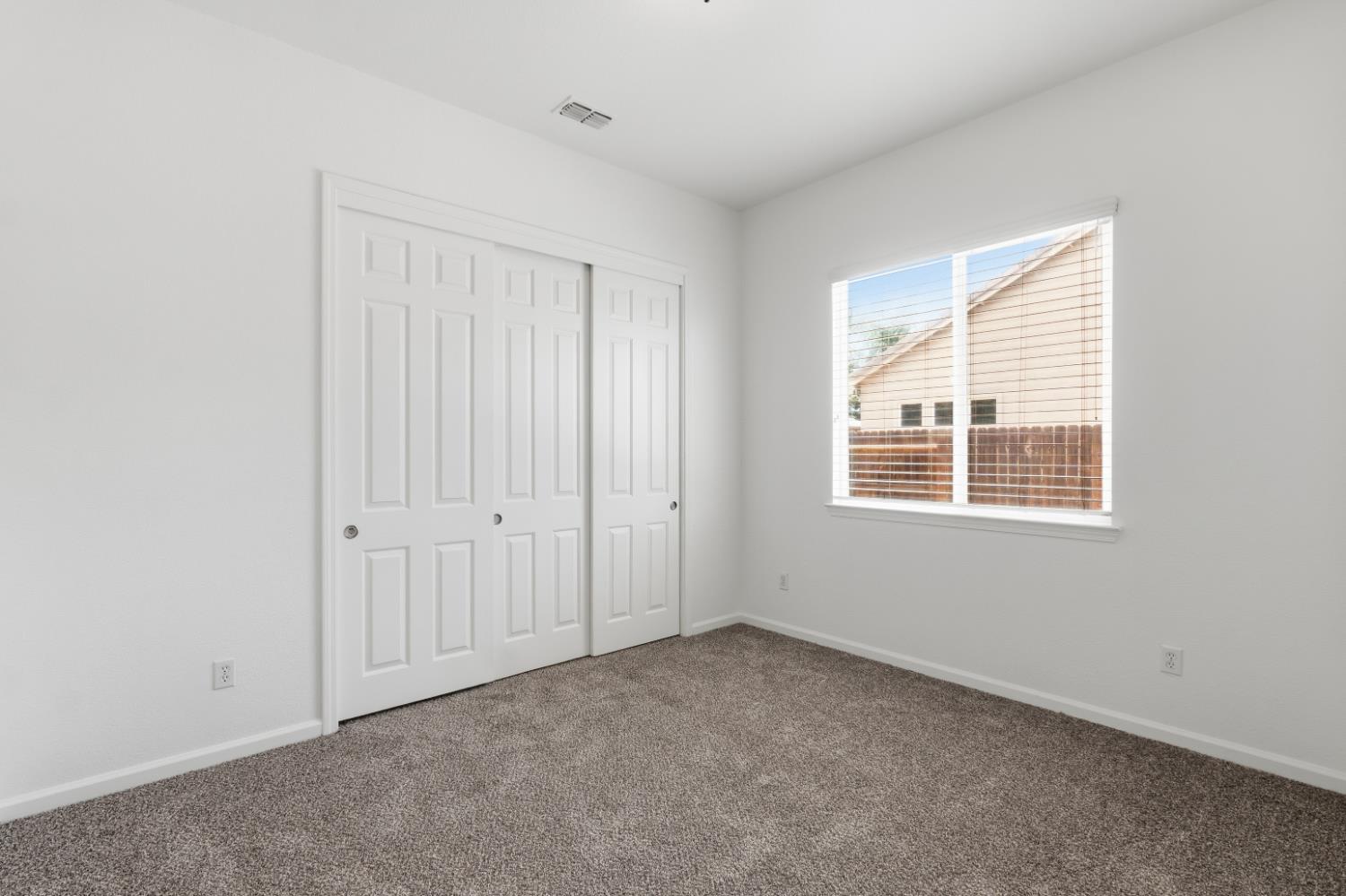 3325 W Stewart Ave, Visalia, CA 93291