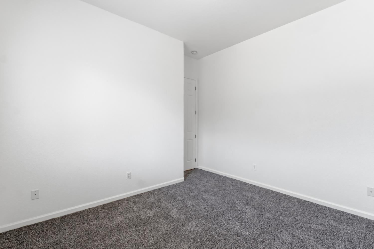 3325 W Stewart Ave, Visalia, CA 93291