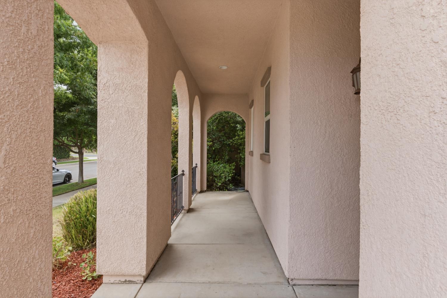 3325 W Stewart Ave, Visalia, CA 93291