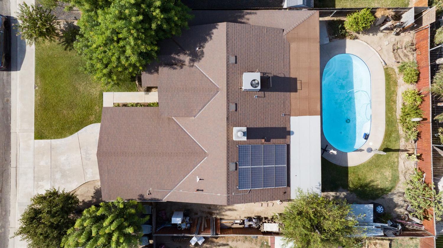 1603 Rosewood Ln, Hanford, CA 93230