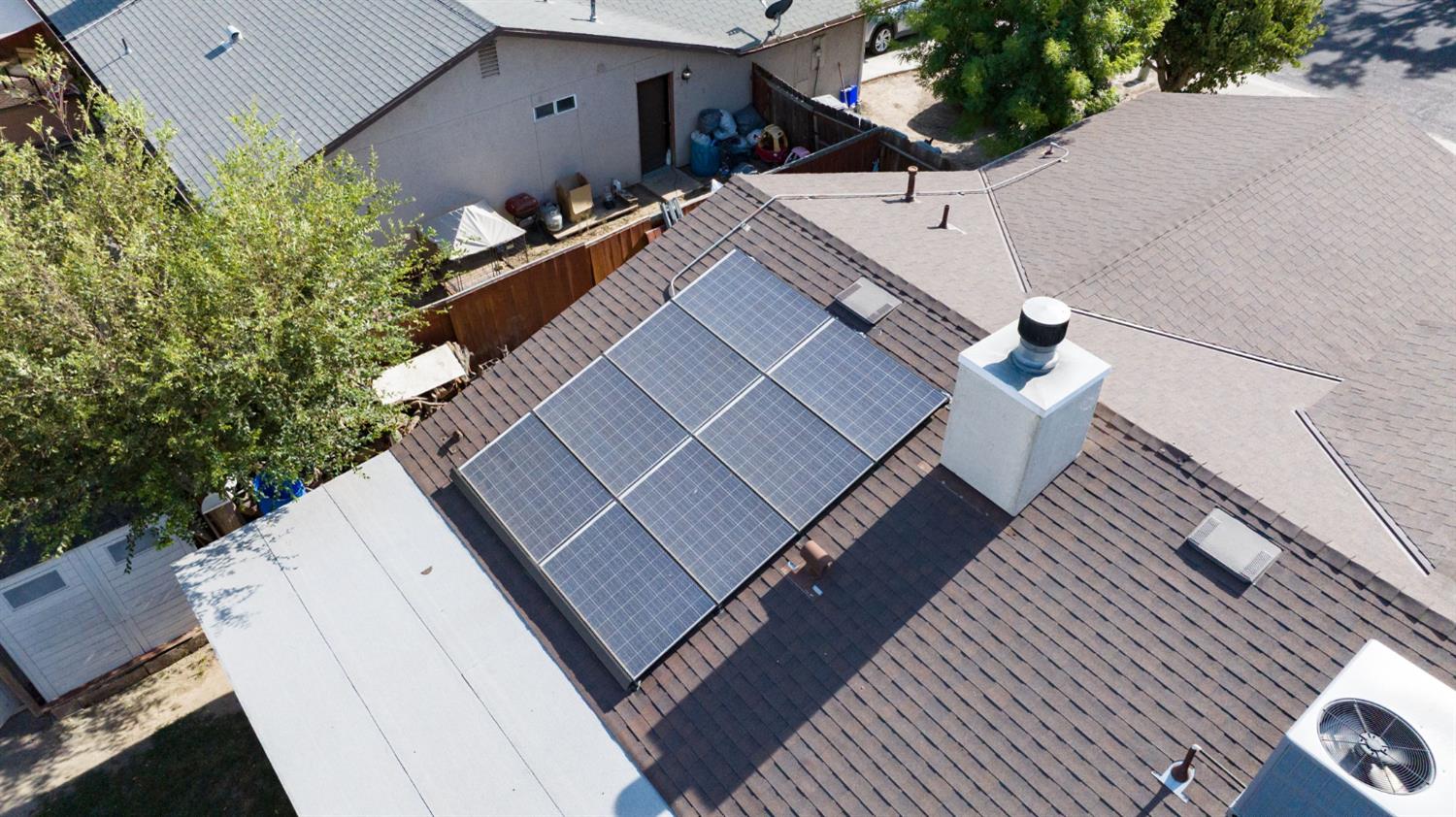 1603 Rosewood Ln, Hanford, CA 93230