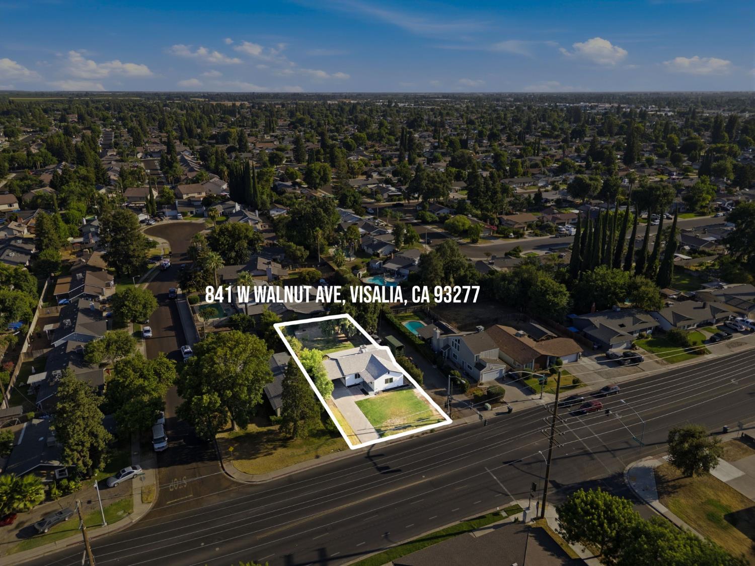 841 W Walnut Ave, Visalia, CA 93277