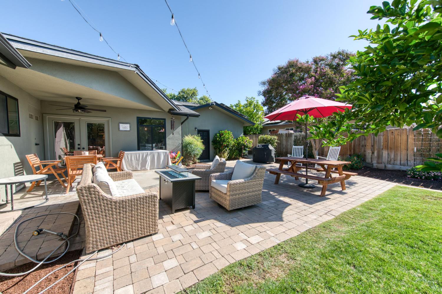 675 W Palo Alto Ave, Fresno, CA 93704