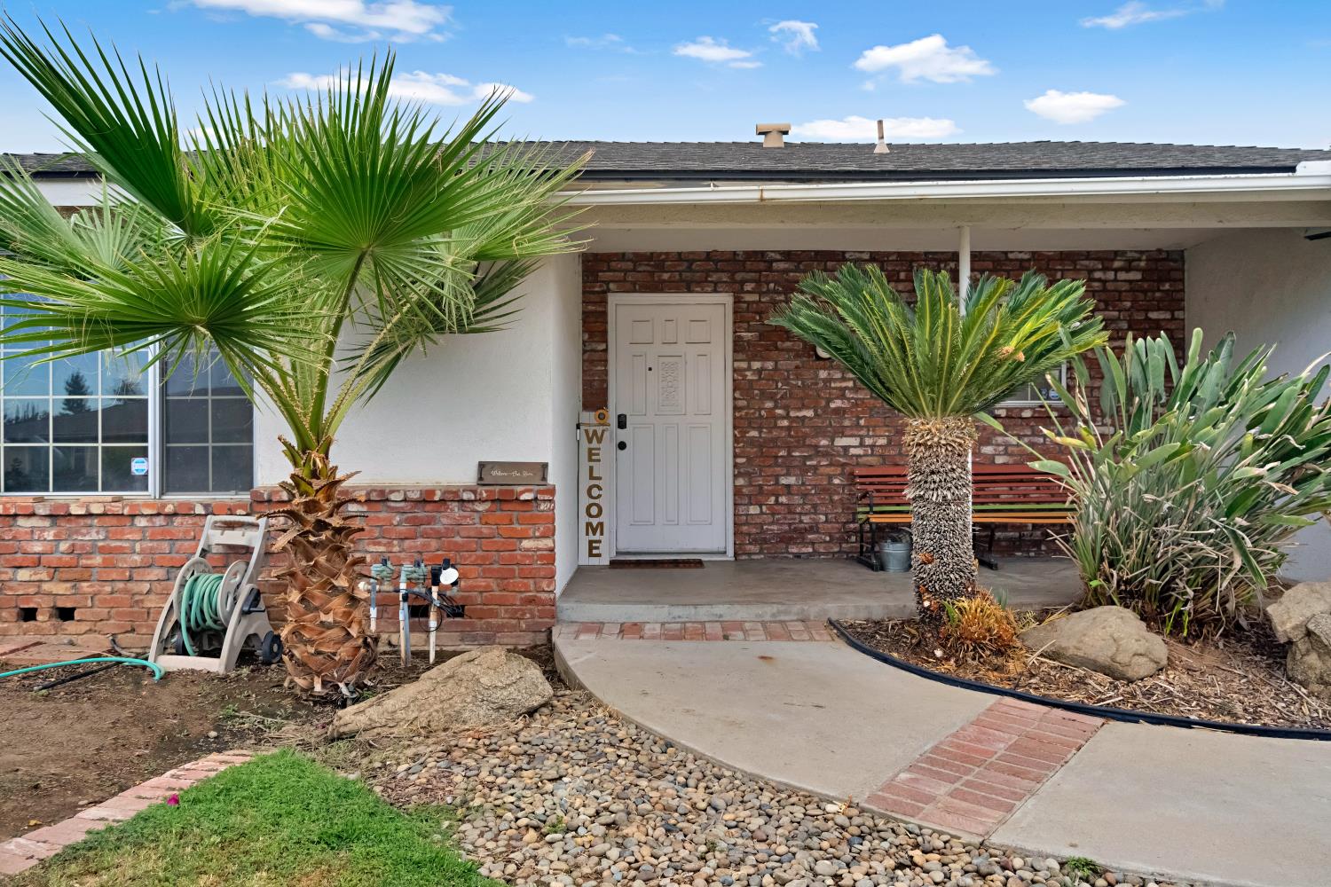516 E Magill Ave, Fresno, CA 93710