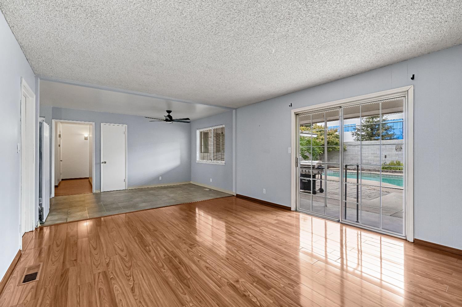 516 E Magill Ave, Fresno, CA 93710