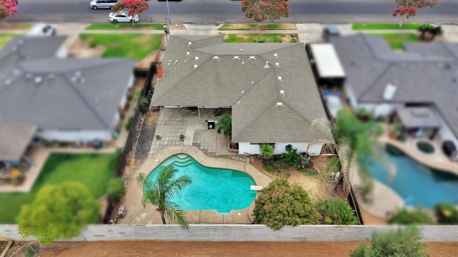 516 E Magill Ave, Fresno, CA 93710