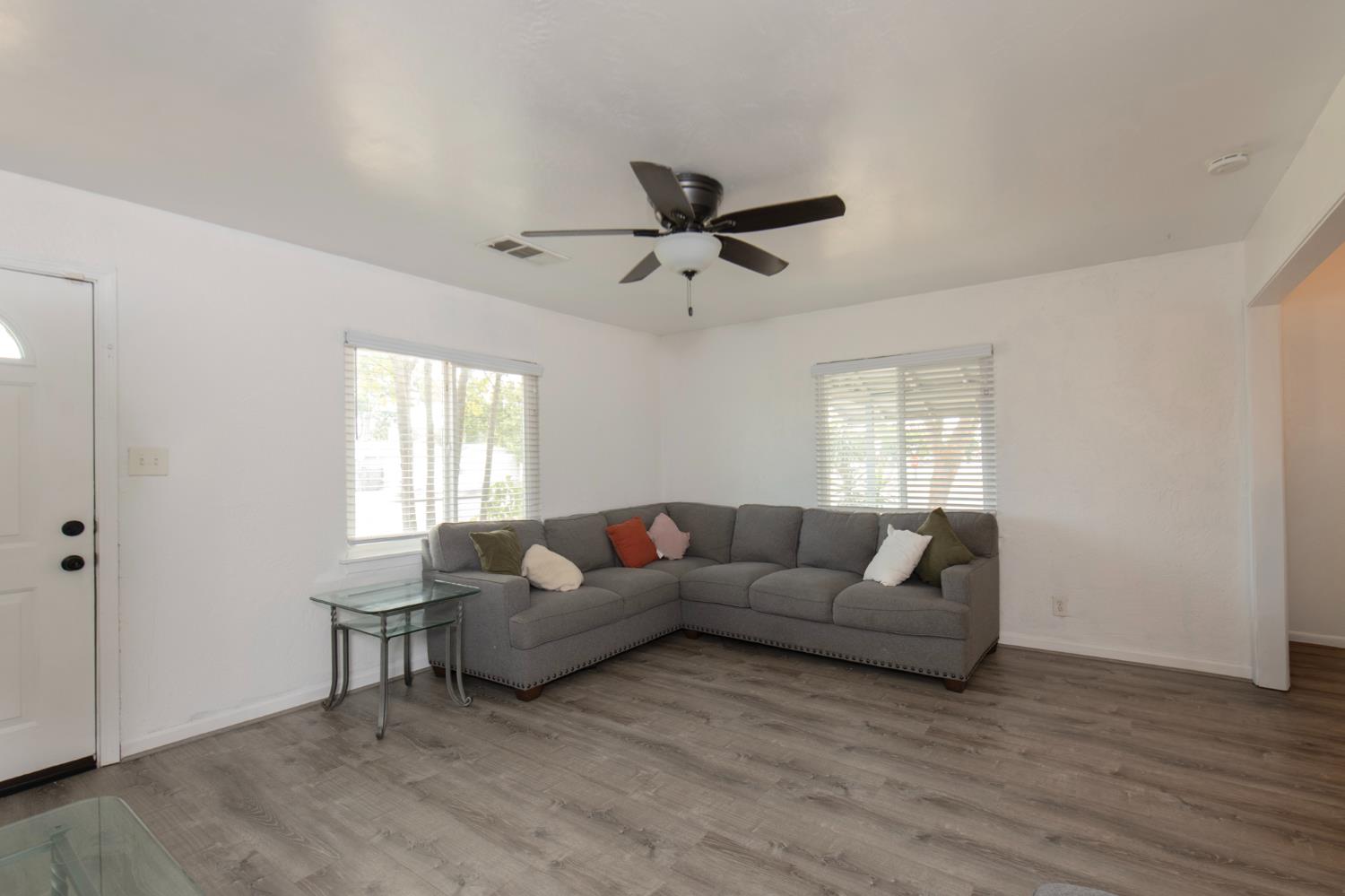 807 W Shields Ave, Fresno, CA 93705