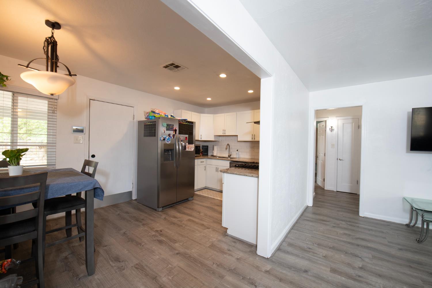807 W Shields Ave, Fresno, CA 93705