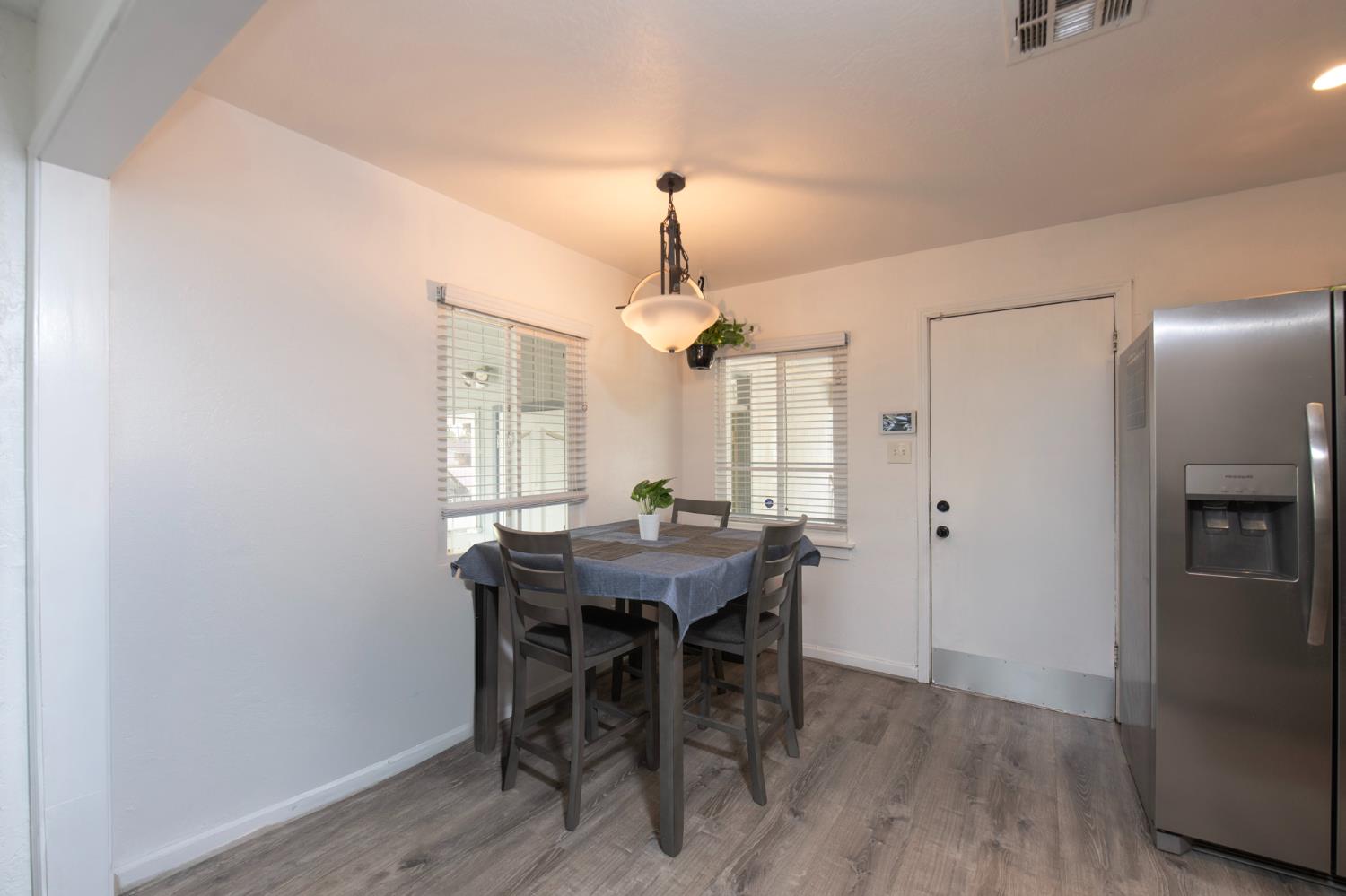 807 W Shields Ave, Fresno, CA 93705