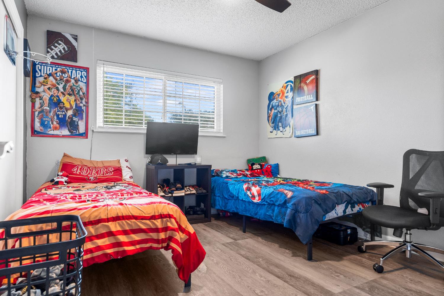 555 E Fountain Way, Fresno, CA 93704