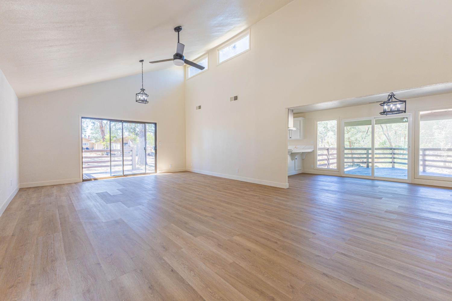 29616 Glacier Ct, Coarsegold, CA 93614
