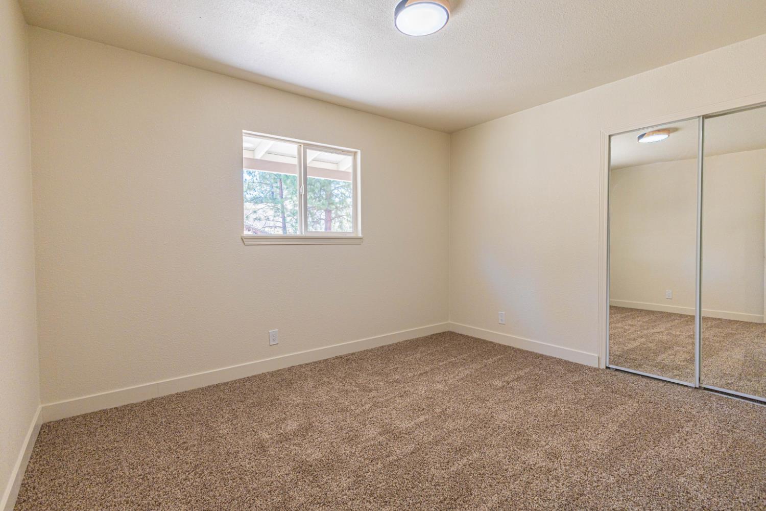 29616 Glacier Ct, Coarsegold, CA 93614