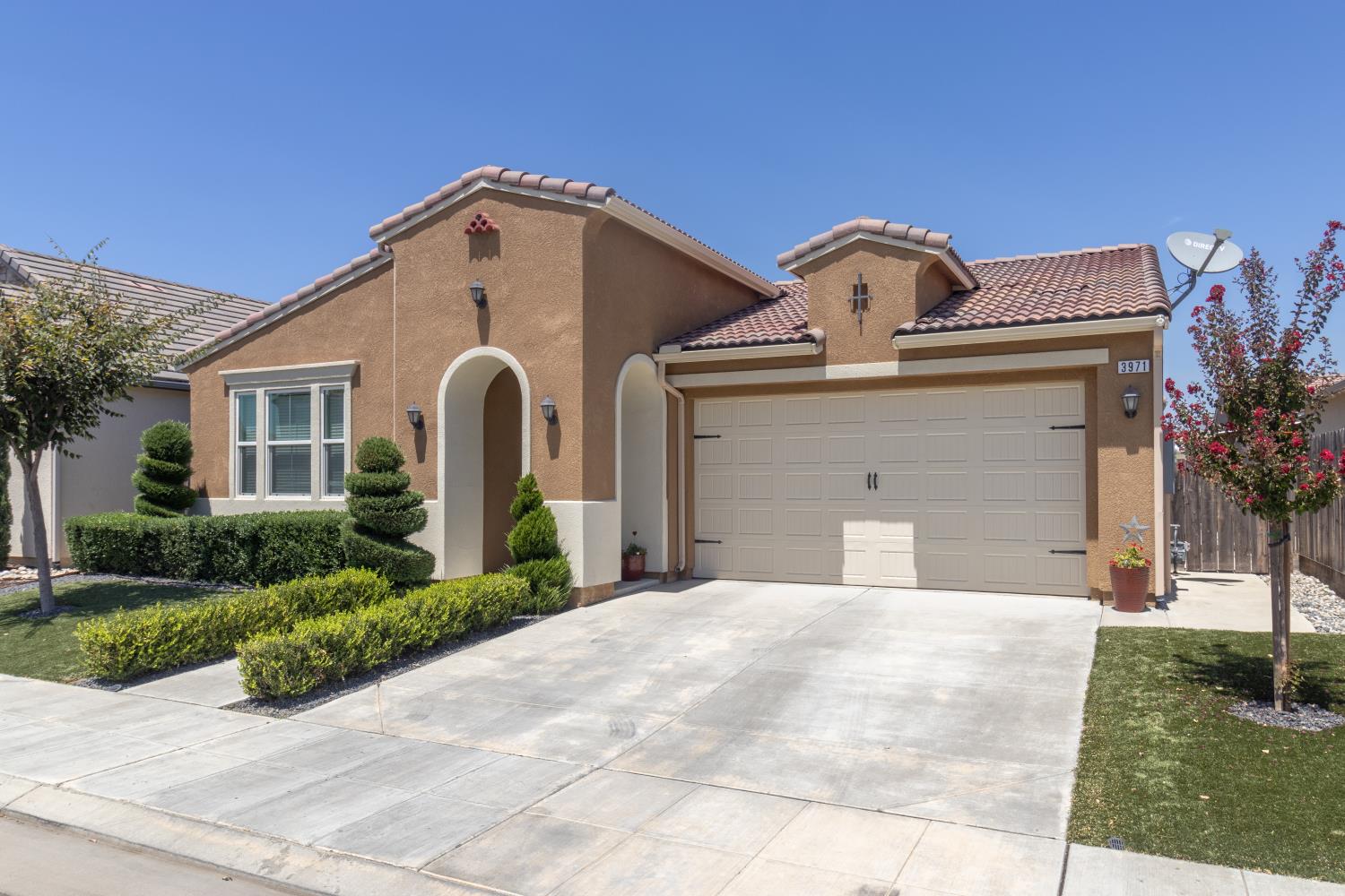 3971 Saginaw Ave, Clovis, CA 93619