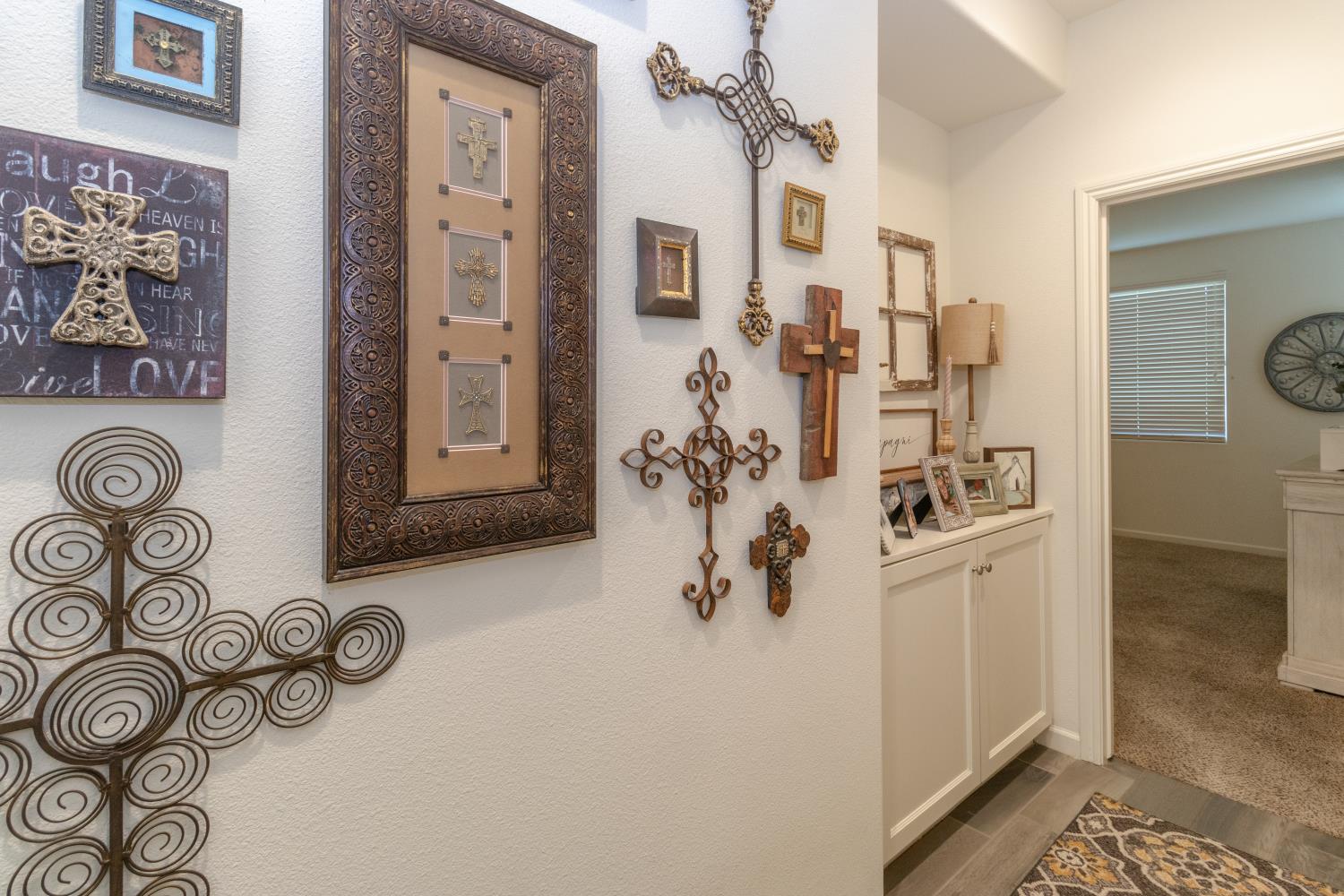 3971 Saginaw Ave, Clovis, CA 93619