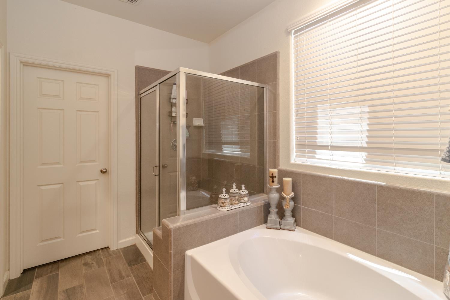 3971 Saginaw Ave, Clovis, CA 93619