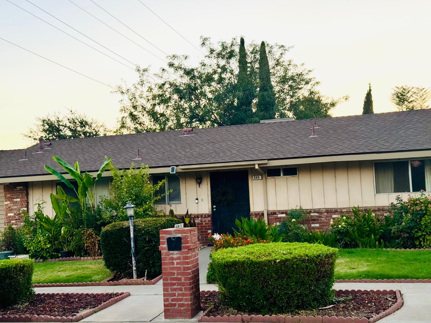 325 N Manila Ave, Fresno, CA 93727