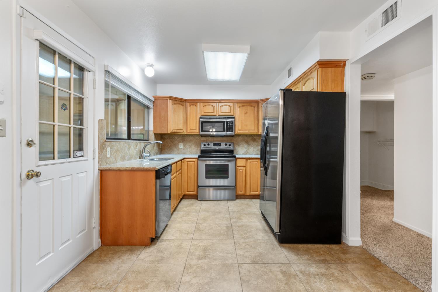 1739 W Santa Ana Ave, Fresno, CA 93705