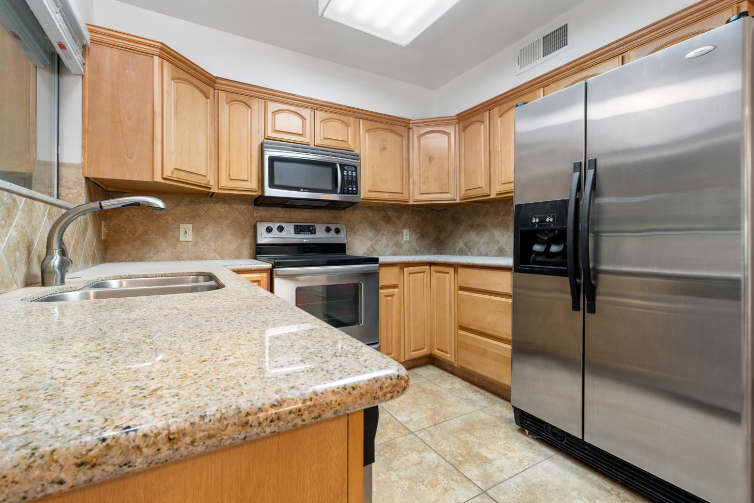 1739 W Santa Ana Ave, Fresno, CA 93705