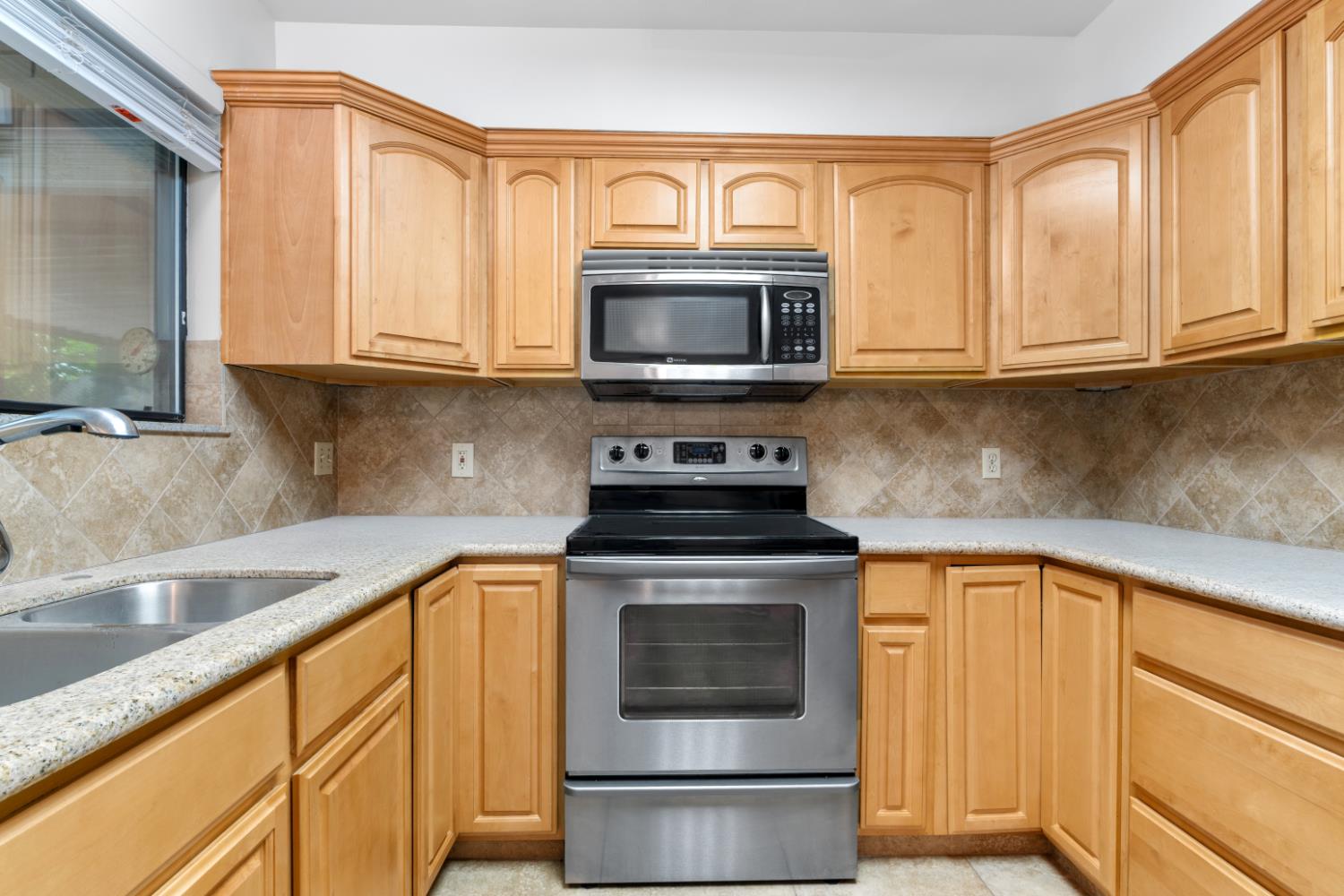1739 W Santa Ana Ave, Fresno, CA 93705