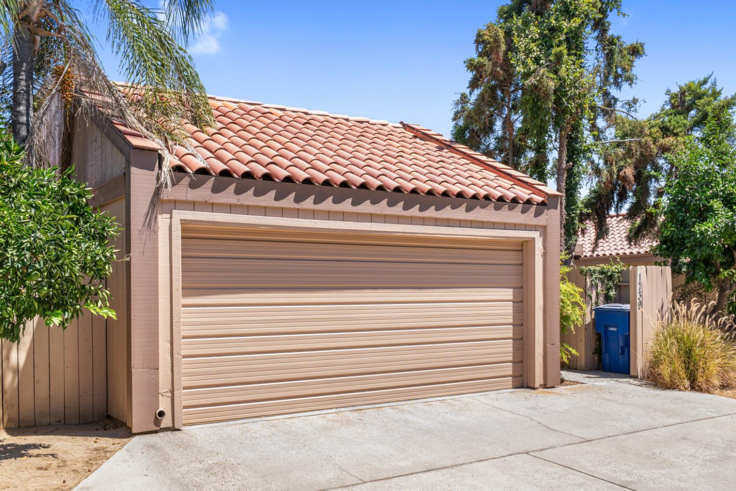 1739 W Santa Ana Ave, Fresno, CA 93705
