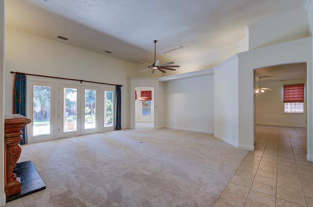 274 W Lester Ave, Clovis, CA 93619