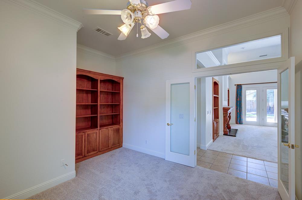 274 W Lester Ave, Clovis, CA 93619