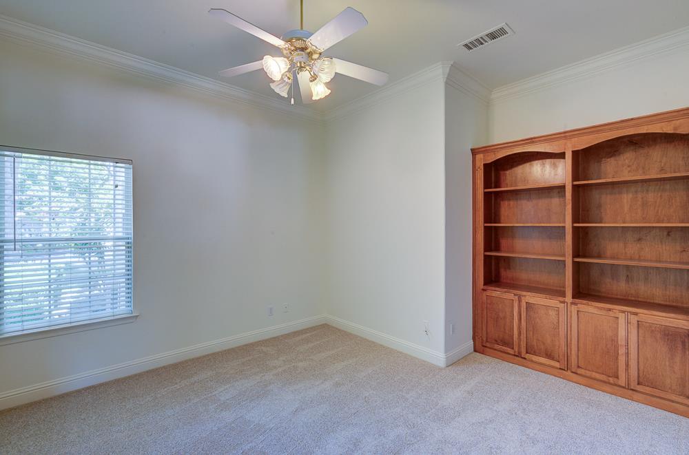 274 W Lester Ave, Clovis, CA 93619