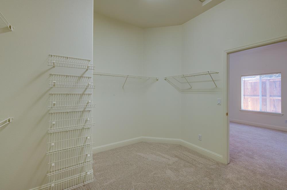 274 W Lester Ave, Clovis, CA 93619