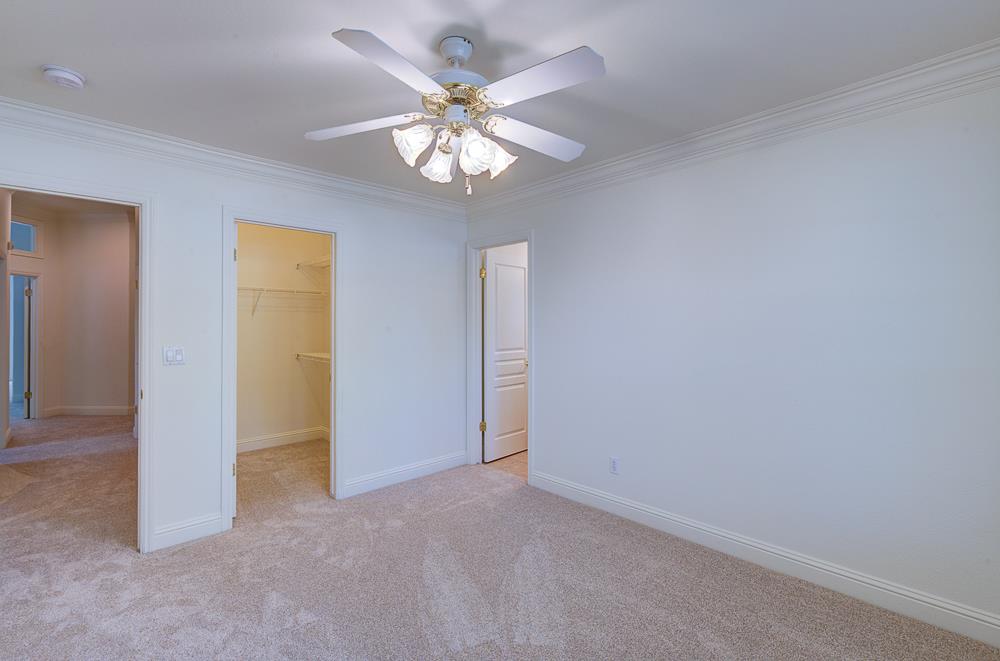 274 W Lester Ave, Clovis, CA 93619