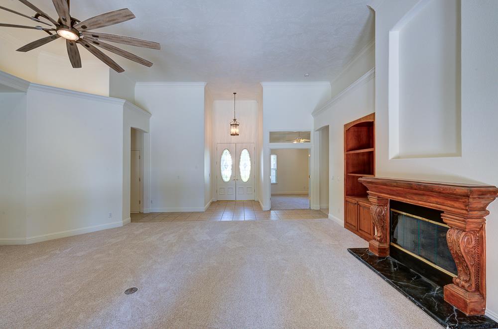 274 W Lester Ave, Clovis, CA 93619