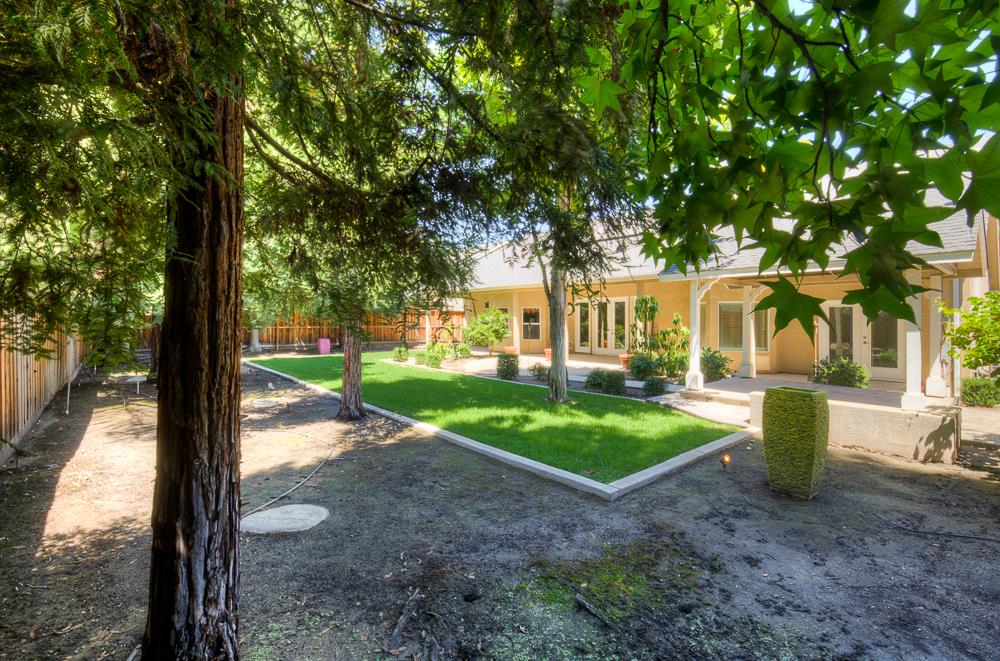 274 W Lester Ave, Clovis, CA 93619