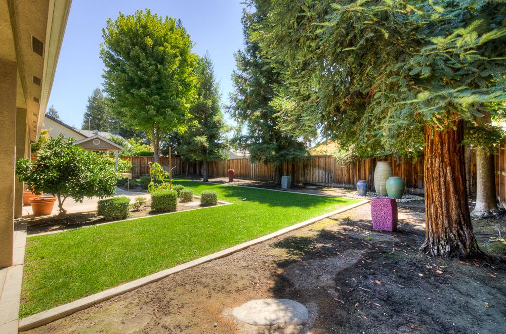 274 W Lester Ave, Clovis, CA 93619