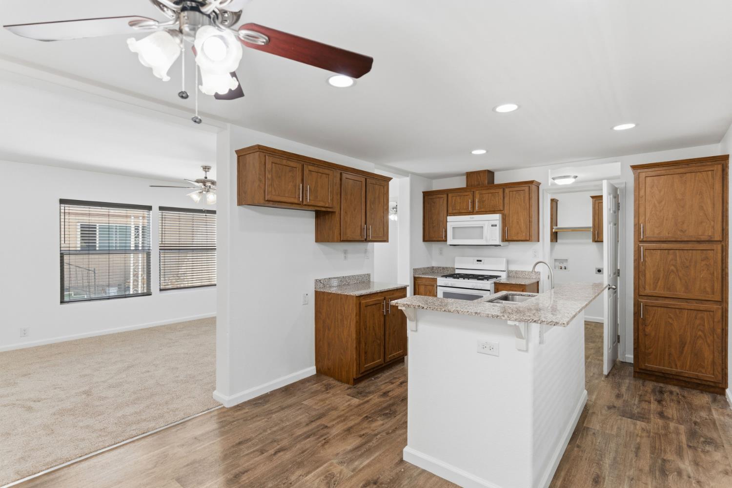 105 W Herndon Ave #73, Fresno, CA 93650