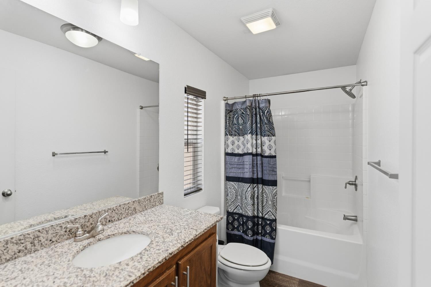 105 W Herndon Ave #73, Fresno, CA 93650