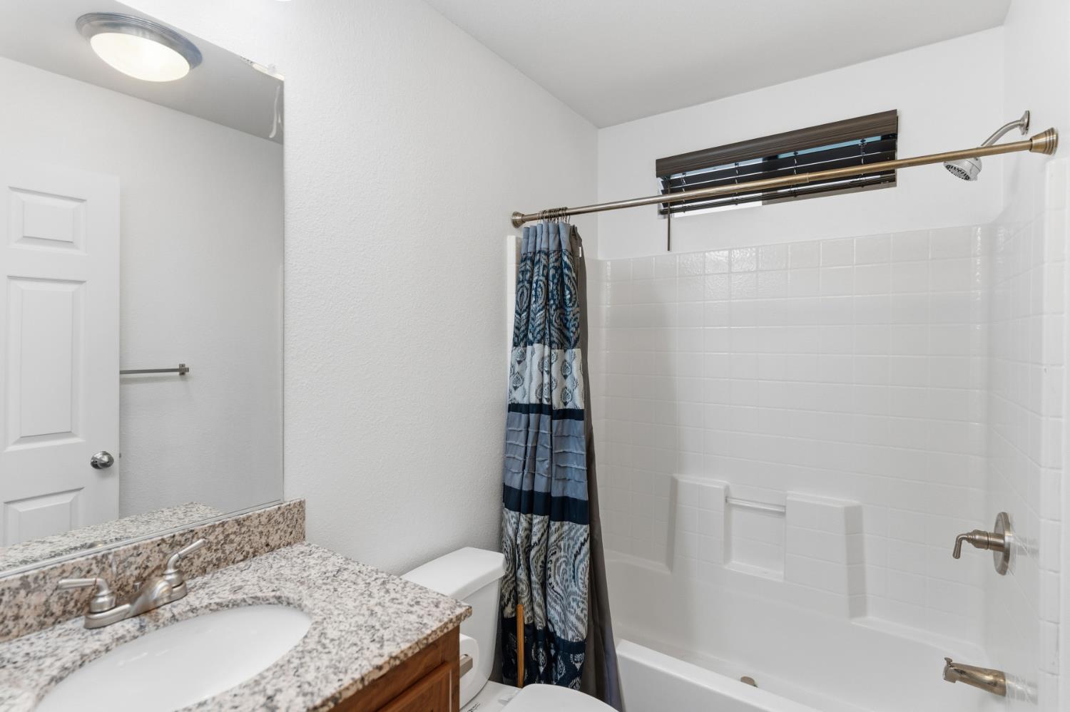 105 W Herndon Ave #73, Fresno, CA 93650