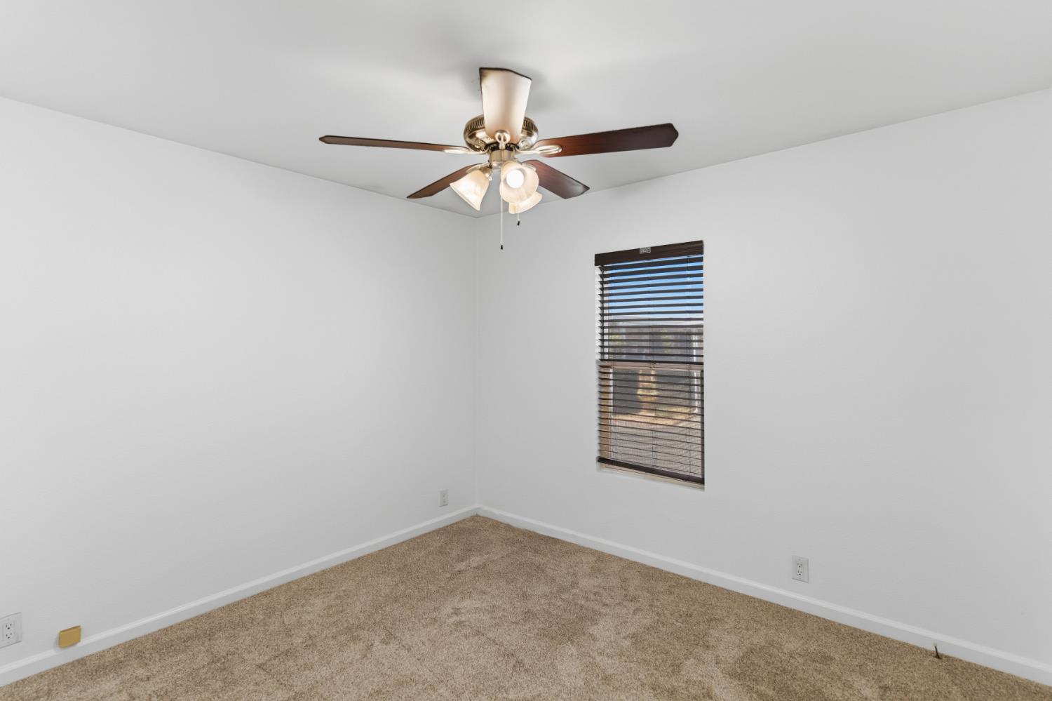 105 W Herndon Ave #73, Fresno, CA 93650