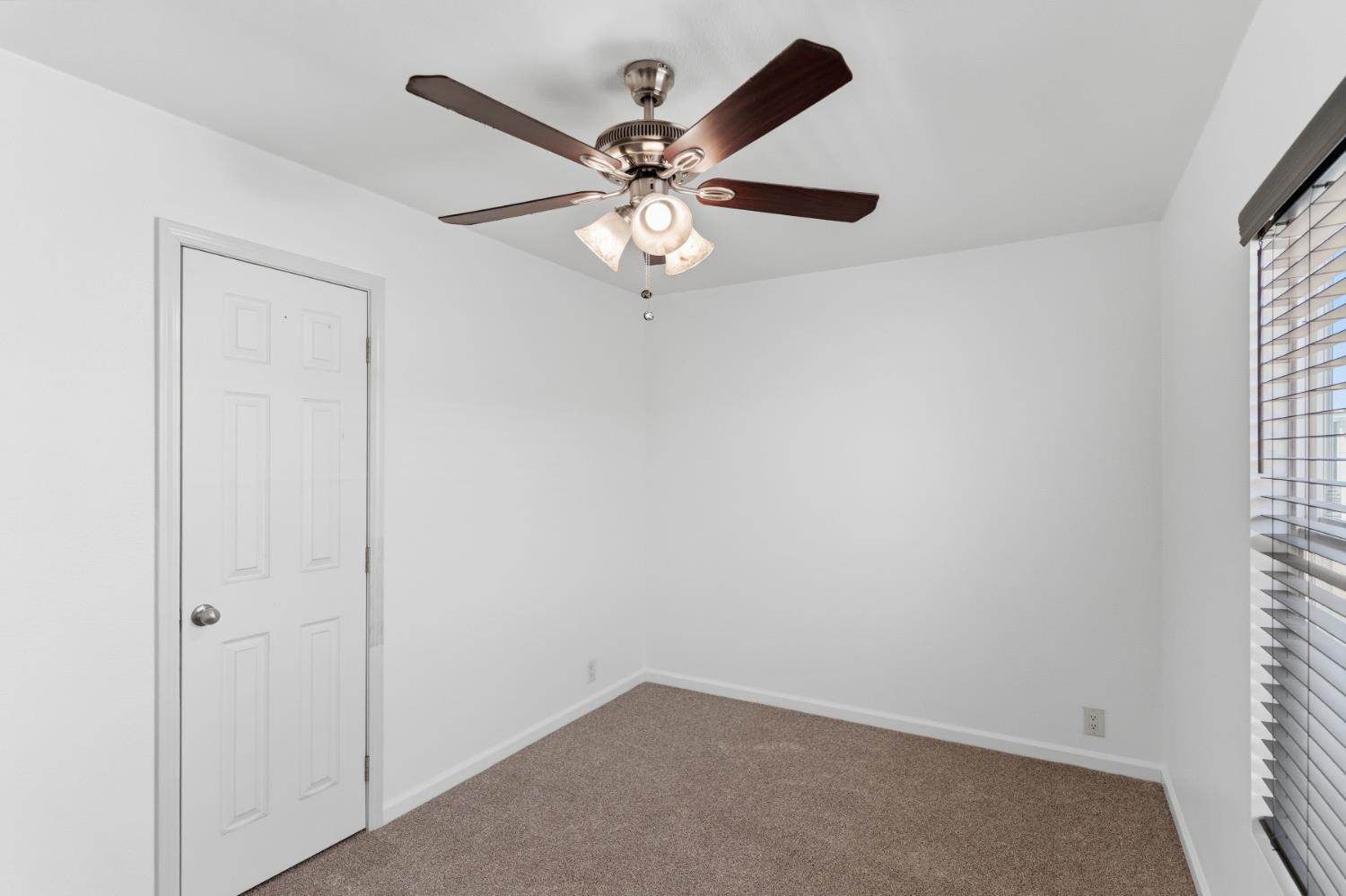 105 W Herndon Ave #73, Fresno, CA 93650