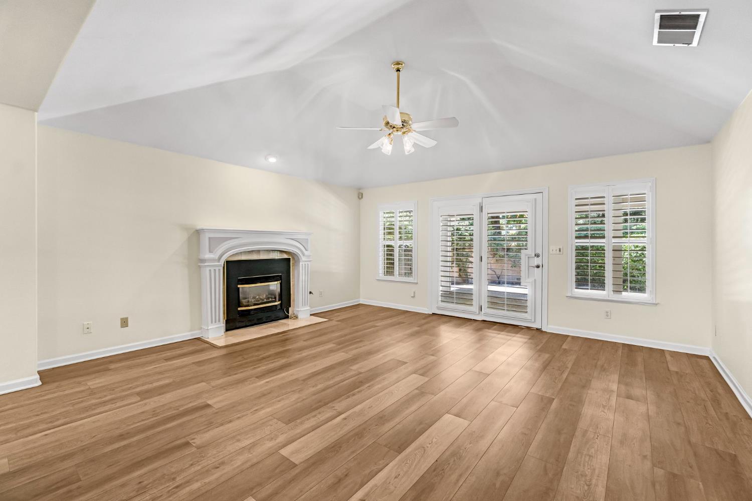 3003 W Wellington Ln, Fresno, CA 93711