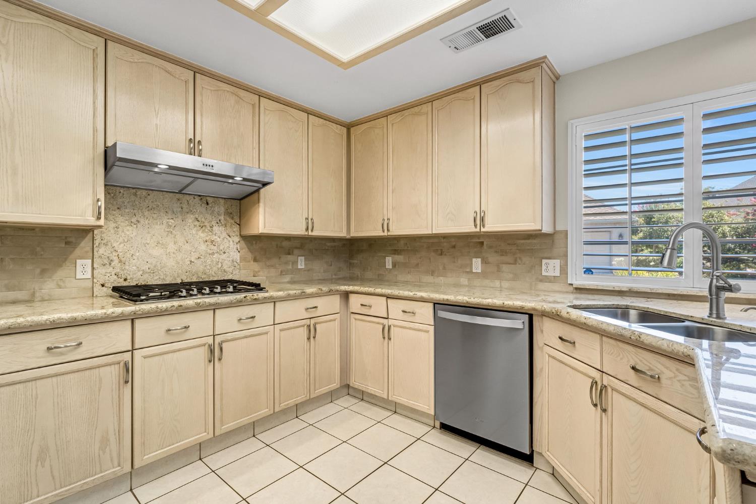 3003 W Wellington Ln, Fresno, CA 93711
